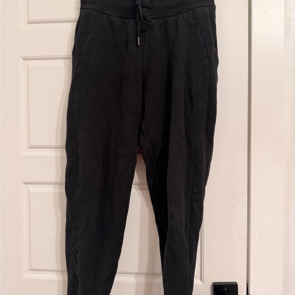 Black Lululemon sweatpants